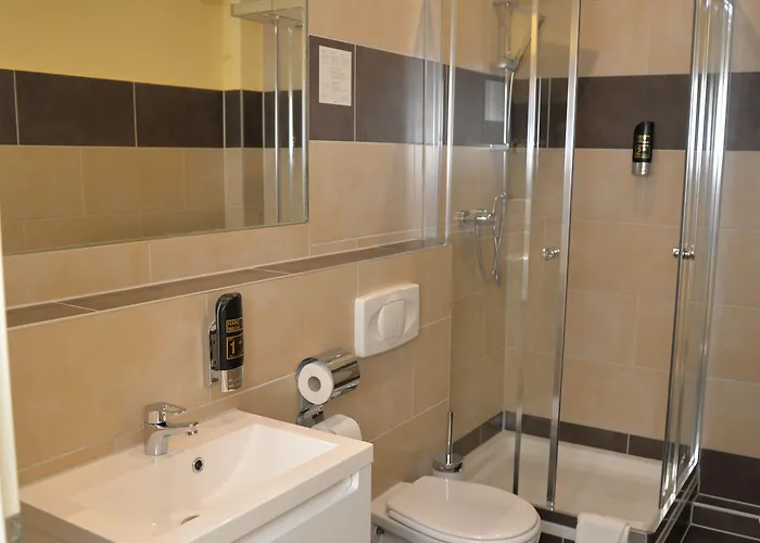 Neugrabener Hof Hotel 3*